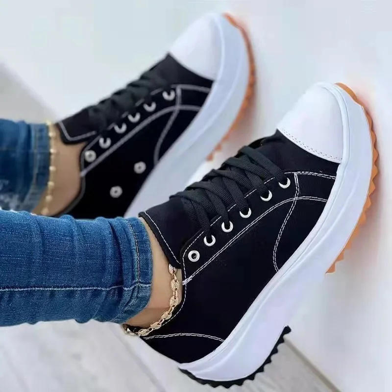 Women's Graphic Canvas Sneaker - огляд і ціна Vans Shoes Old Skool